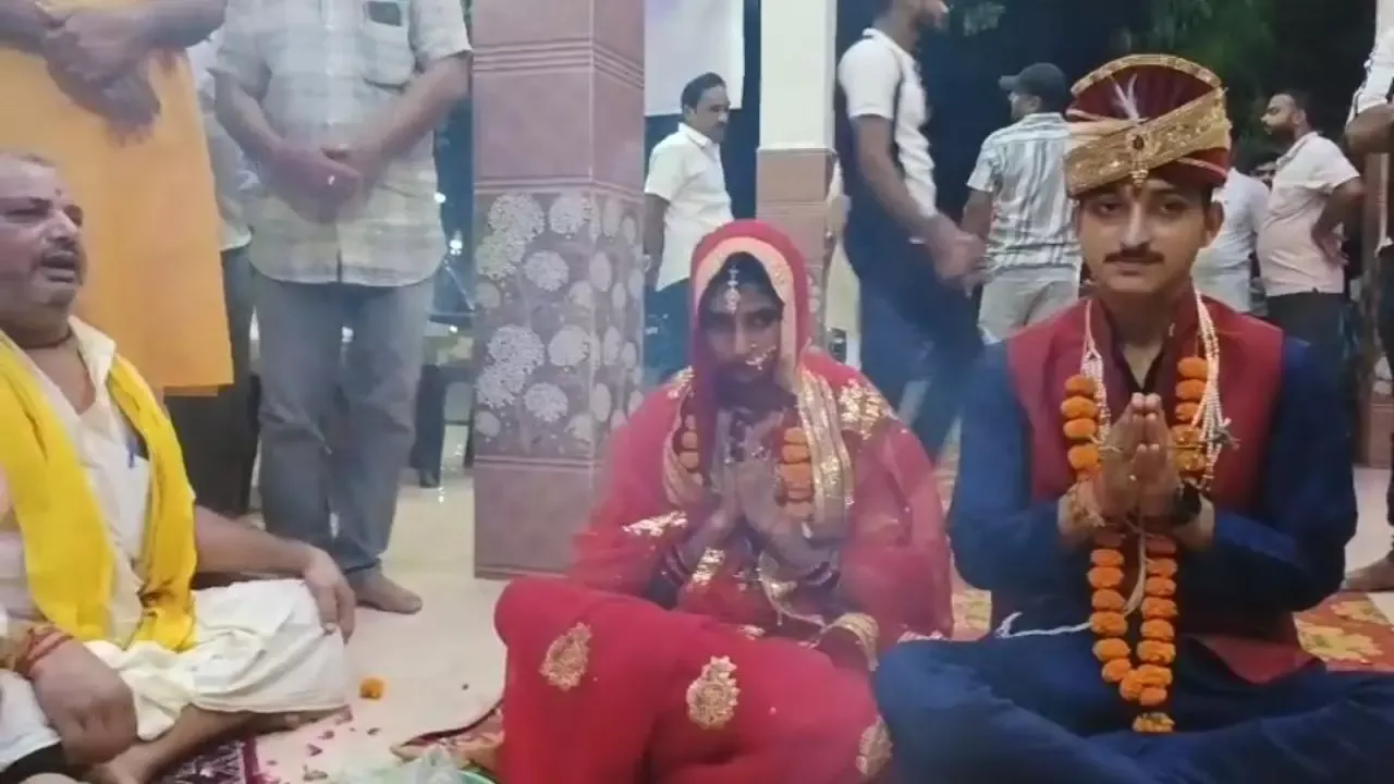 रायबरेली में मुस्लिम युवती ने हिंदू युवक से रचाई शादी, पुलिस और विहिप की मौजूदगी में बदला नाम